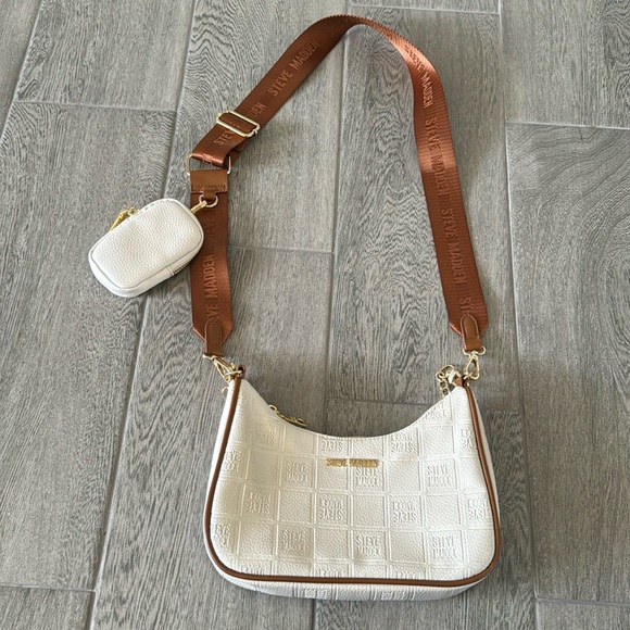Steve Madden Beige Brown Crossbody purse bag with coin pouch and gold chain - Picture 1 of 10